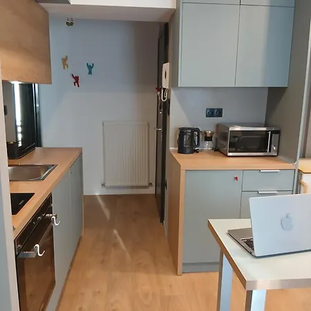 Minimalistic Elegance * סלוניקי